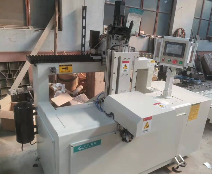 非標(biāo)自動化設(shè)備之小木方銑槽機(jī)